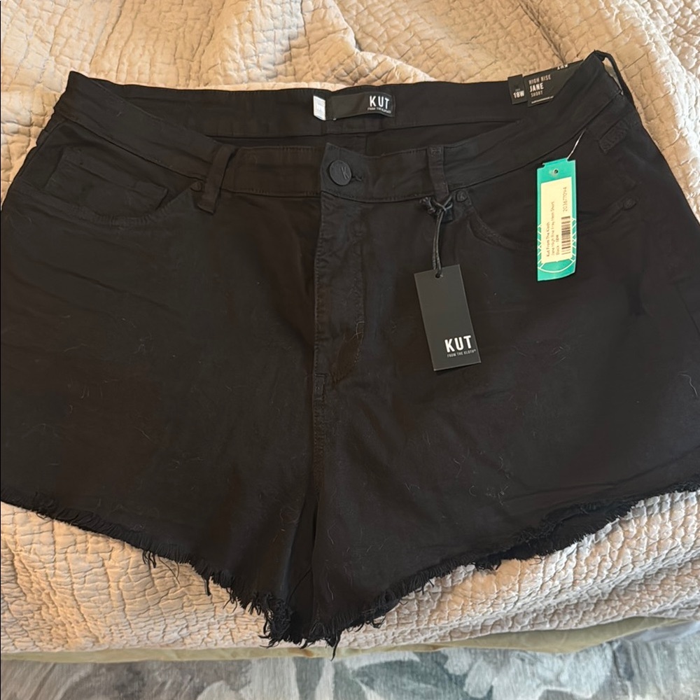 NWT Kut from the Kloth Women's Black Shorts - Super Stretchy